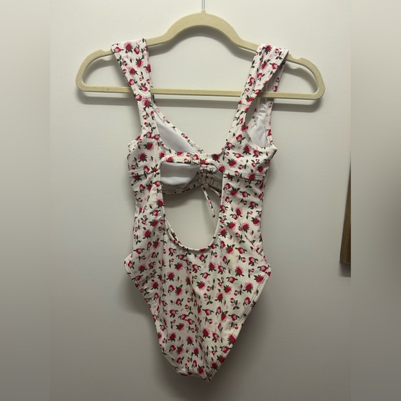 xhilaration One Piece Bathing Suit XS - Picture 3 of 3